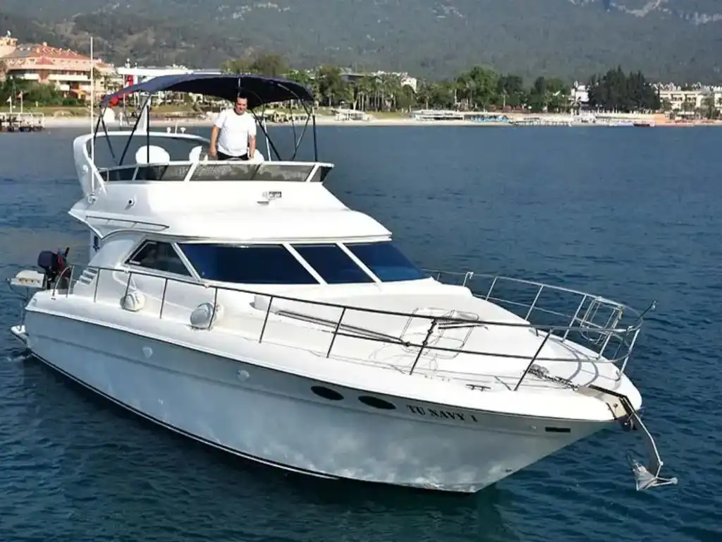 TU NAVY 1-YACHT